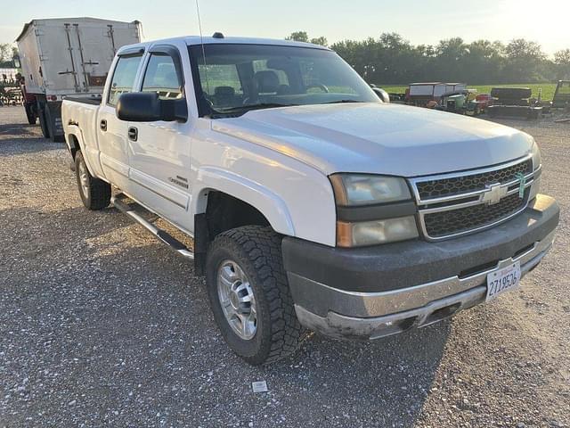Image of Chevrolet 2500 equipment image 1