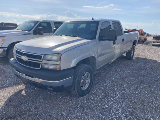 Image of Chevrolet 2500 equipment image 1