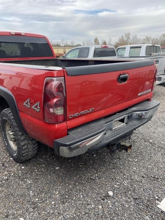 Image of Chevrolet 2500 equipment image 2