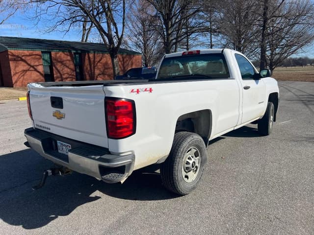 Image of Chevrolet 2500HD equipment image 4