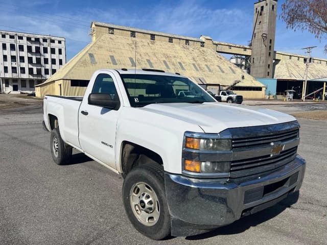 Image of Chevrolet 2500HD equipment image 2