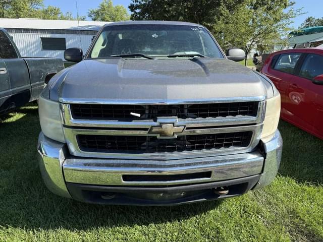Image of Chevrolet 2500HD equipment image 1