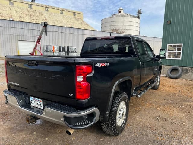 Image of Chevrolet 2500HD equipment image 4