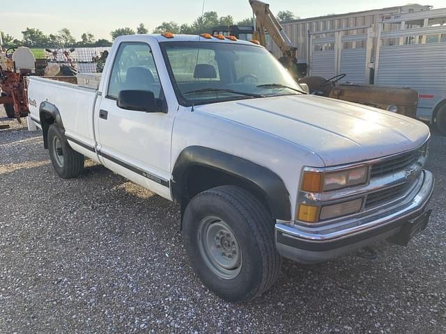 Image of Chevrolet 3500 equipment image 1