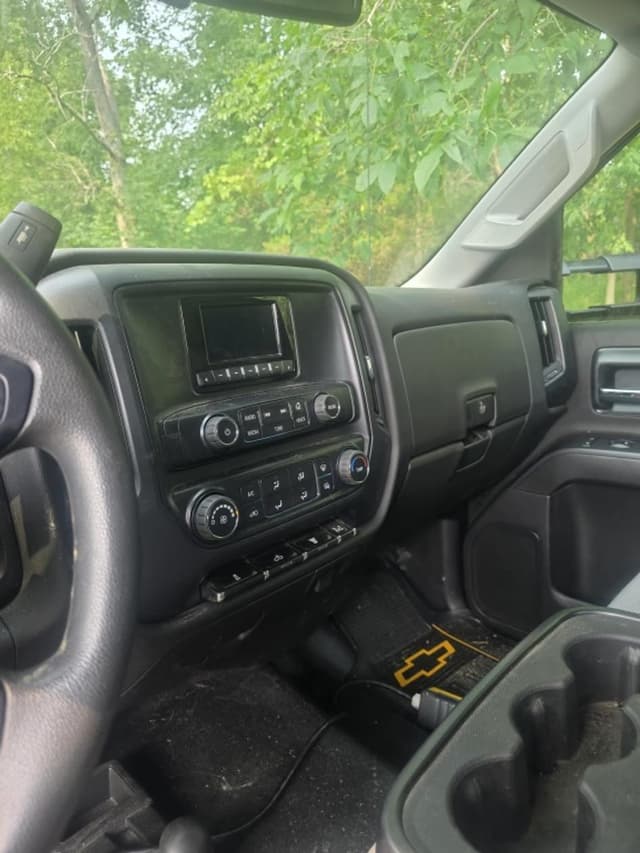 Image of Chevrolet 3500HD equipment image 2