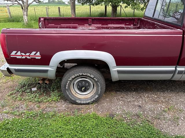 Image of Chevrolet 3500 equipment image 4
