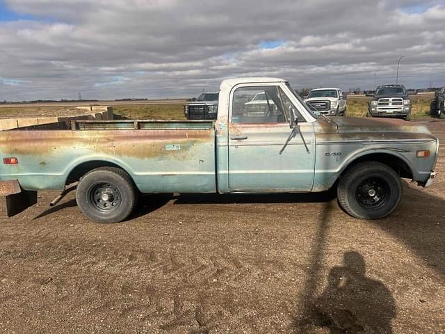 Image of Chevrolet C10 equipment image 3