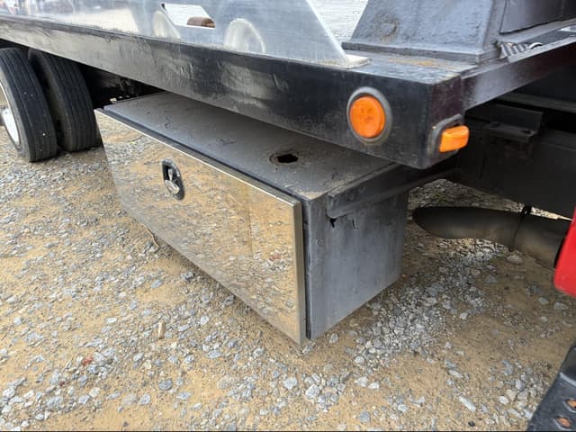 Image of Chevrolet 5500 equipment image 2