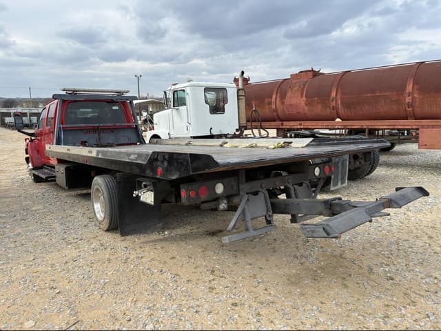 Image of Chevrolet 5500 equipment image 4