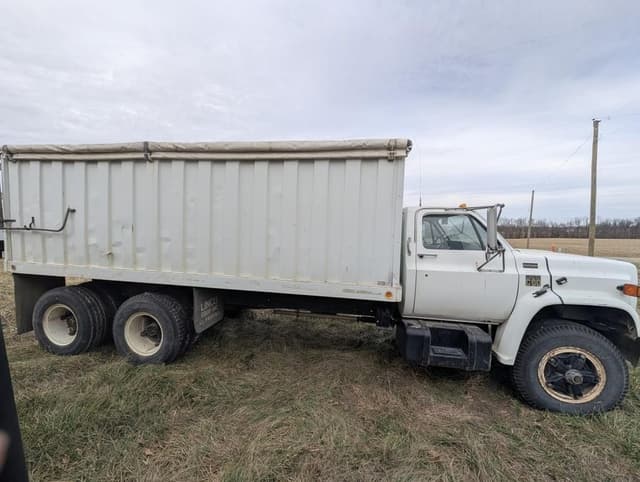 Image of Chevrolet C60 equipment image 4