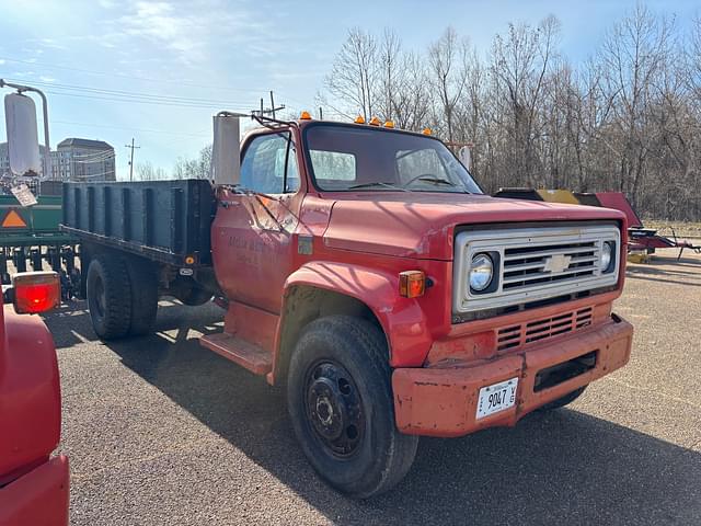 Image of Chevrolet C60 equipment image 1