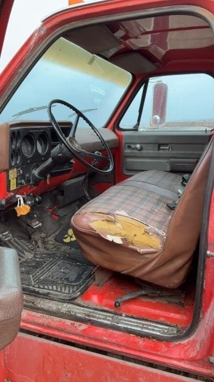 Image of Chevrolet C65 equipment image 1