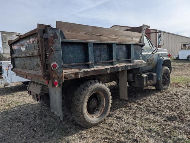 Image of Chevrolet C65 equipment image 2