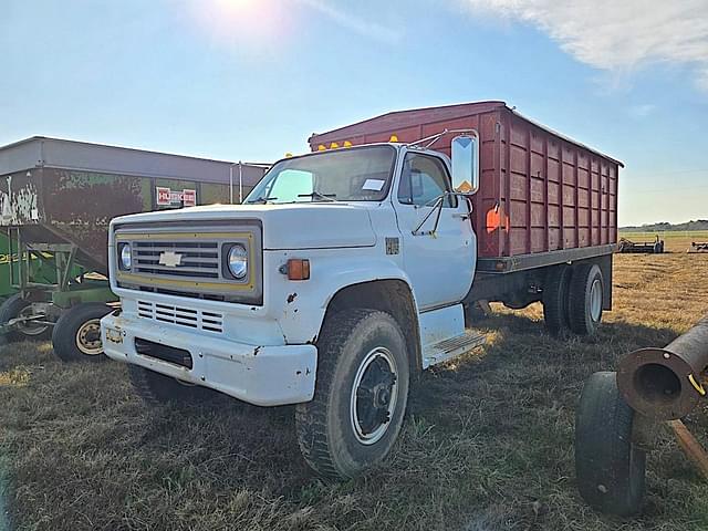 Image of Chevrolet C65 equipment image 1