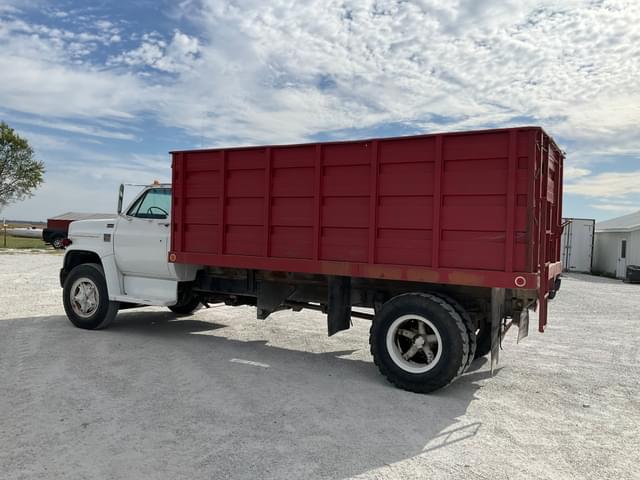 Image of Chevrolet C65 equipment image 2