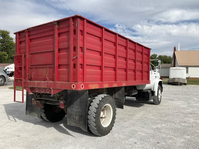 Image of Chevrolet C65 equipment image 4