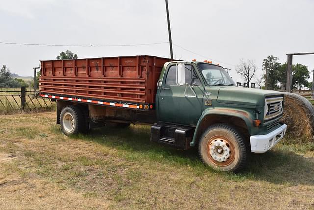 Image of Chevrolet C65 equipment image 1