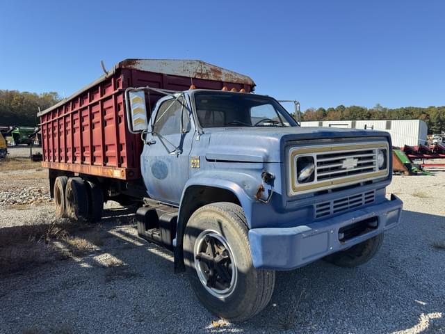 Image of Chevrolet C70 equipment image 2