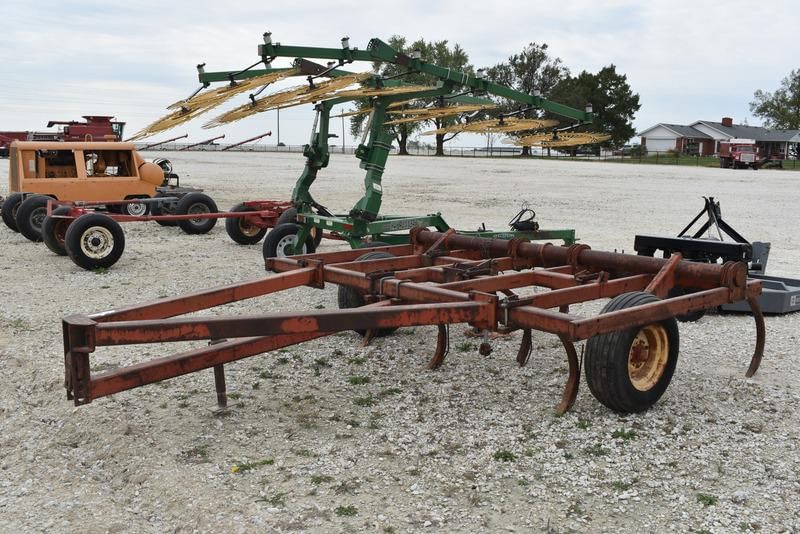 Brady 1000 Equipment Image0