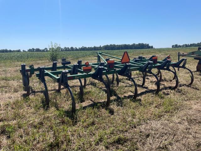 Image of John Deere 610 equipment image 4