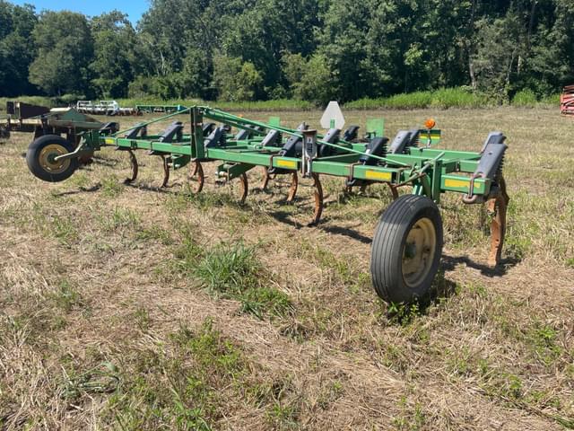 Image of John Deere 610 equipment image 1