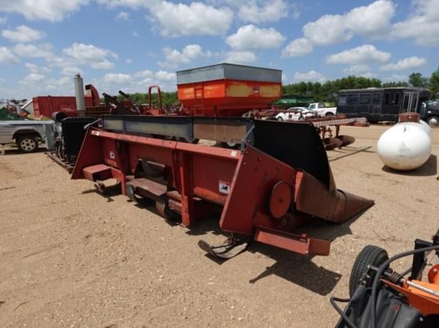 Image of Case IH 1044 equipment image 2