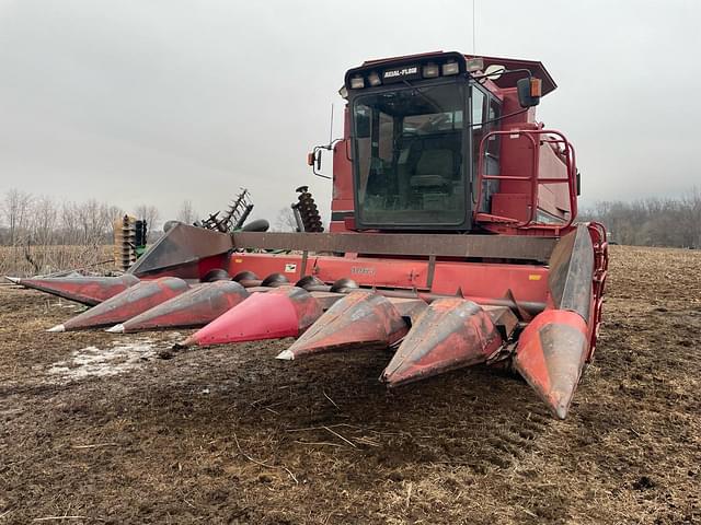 Image of Case IH 1063 equipment image 1