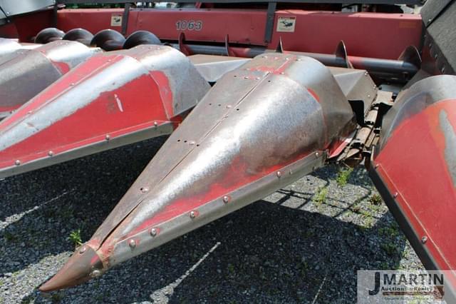 Image of Case IH 1063 equipment image 4