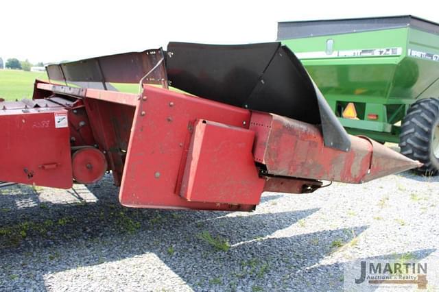 Image of Case IH 1063 equipment image 2
