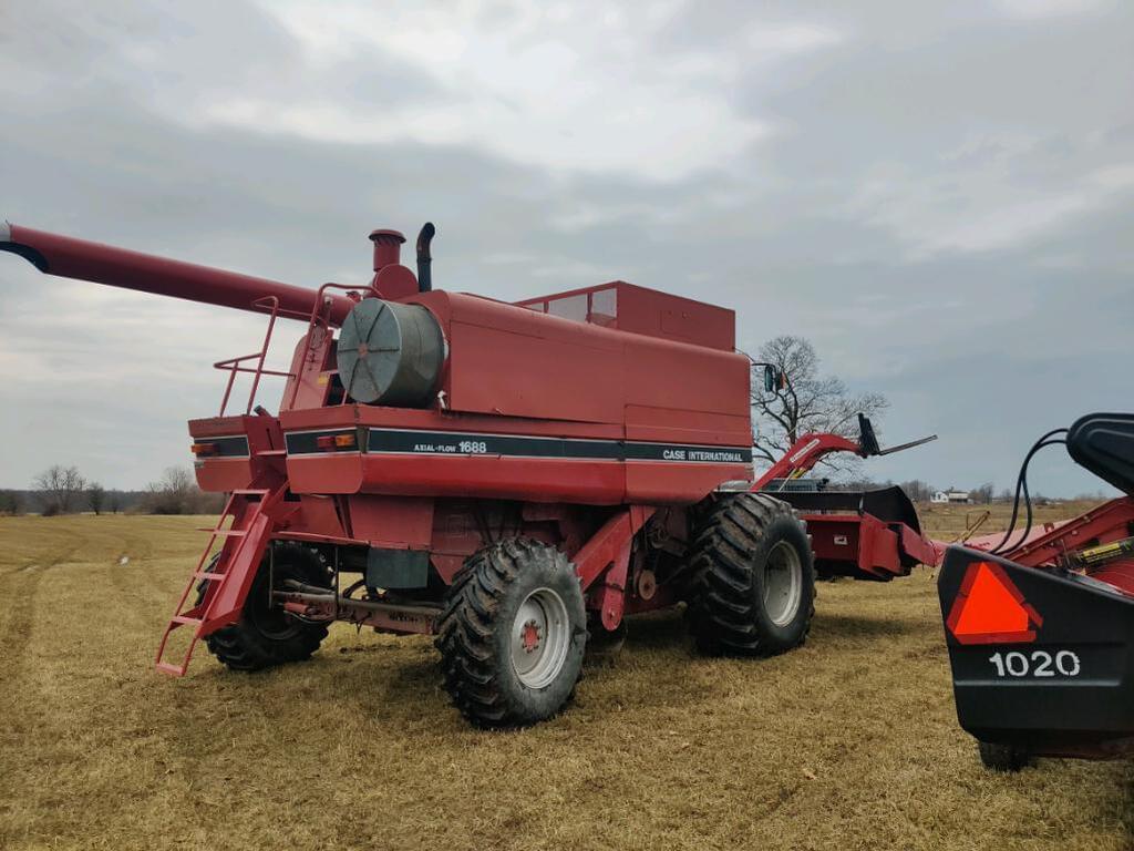 Case IH 1688 Combines Class 5 for Sale Tractor Zoom
