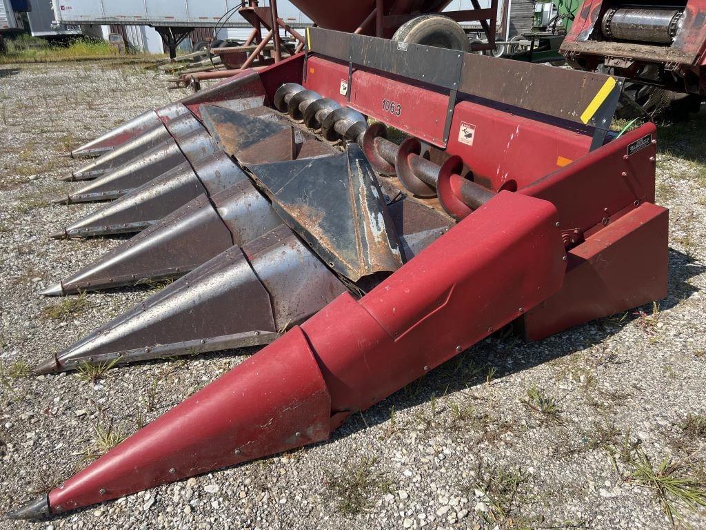 Image of Case IH 1063 Image 0