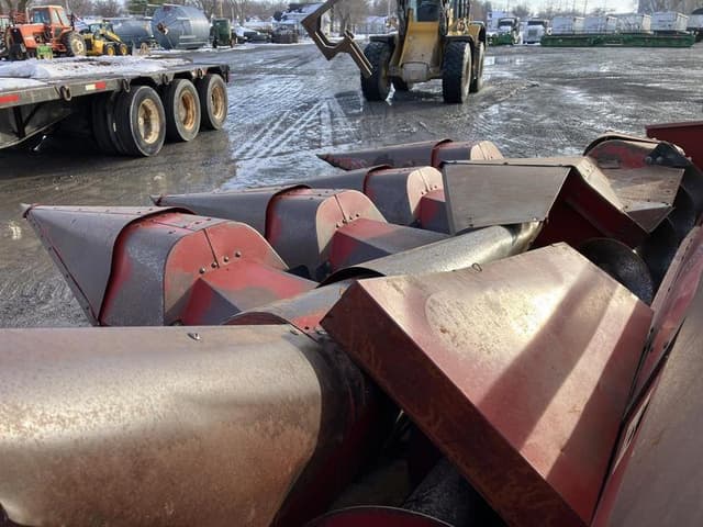 Image of Case IH 1063 equipment image 2