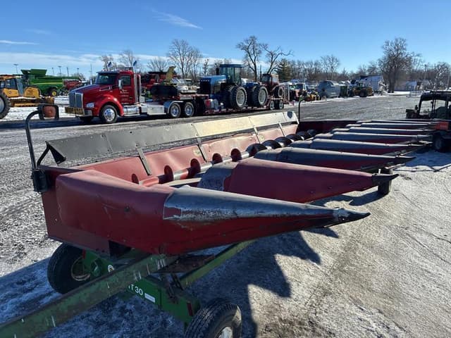 Image of Case IH 1083 equipment image 2