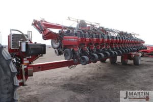 SOLD - CIH 1240 Early Riser 20' 24 row planter Planting with 24 Rows ...
