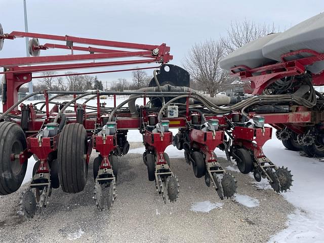 Image of Case IH 1255 equipment image 2