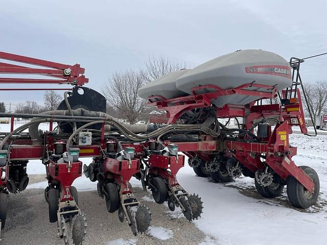 Image of Case IH 1255 equipment image 3