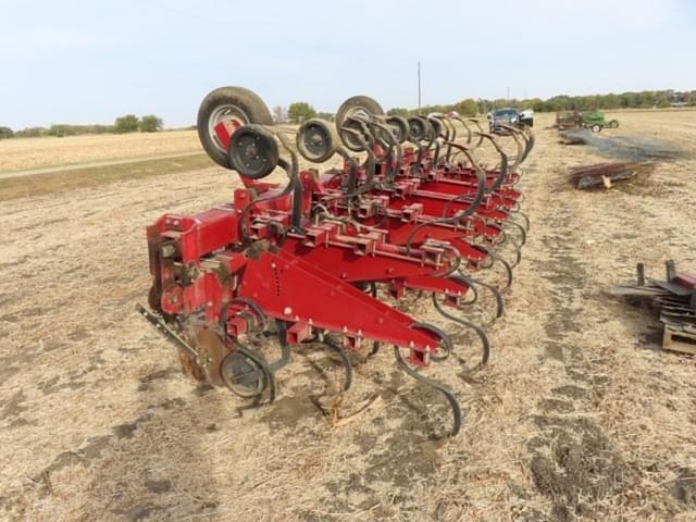 Image of Case IH 183 equipment image 4