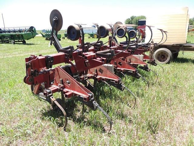 Image of Case IH 183 equipment image 4