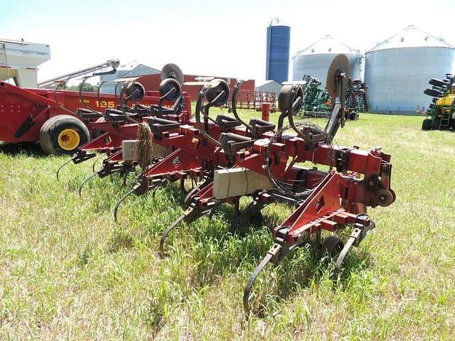 Image of Case IH 183 equipment image 2