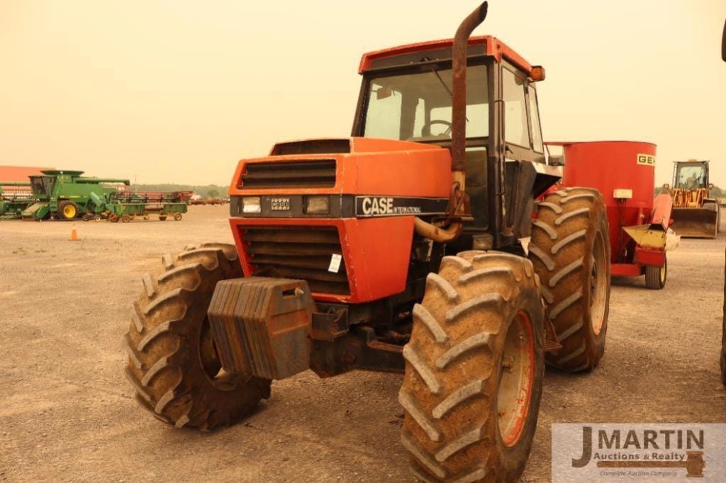 175 - 299 HP Tractors image