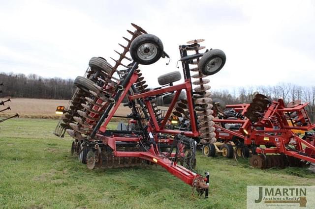 Image of Case IH 330 equipment image 1