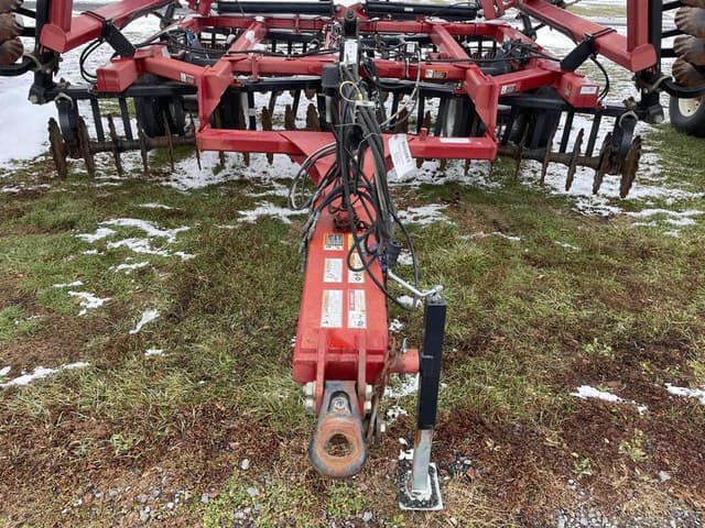 Image of Case IH 330 Turbo Till equipment image 4
