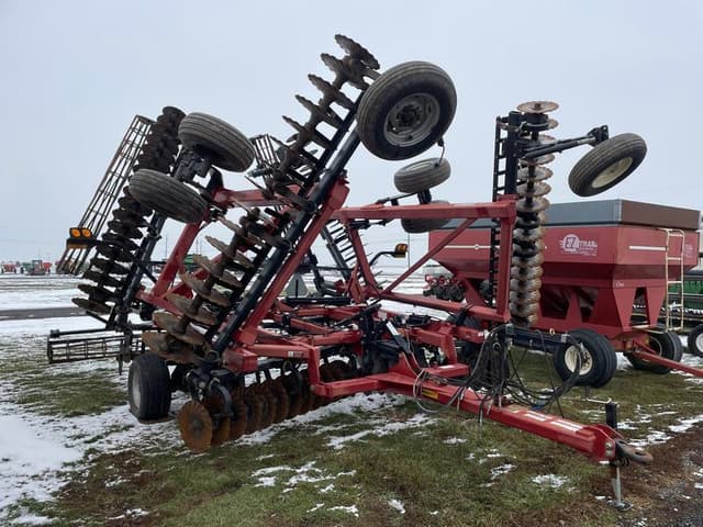 Image of Case IH 330 Turbo Till equipment image 3