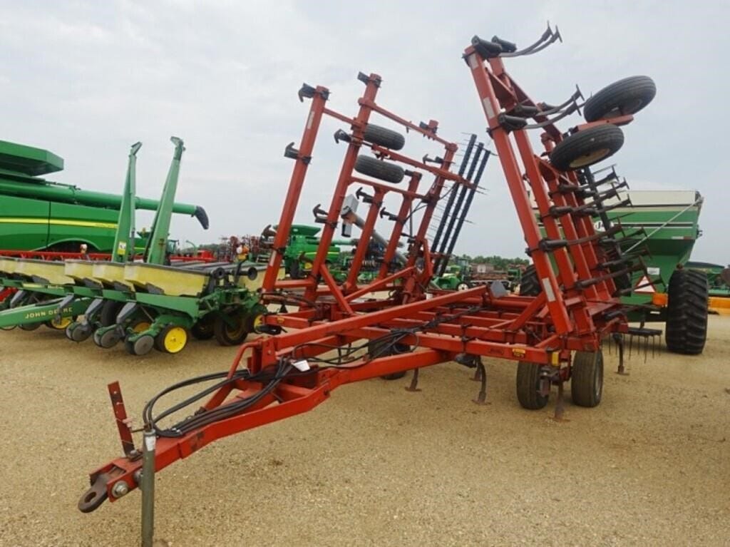 Case IH 4300 Equipment Image0