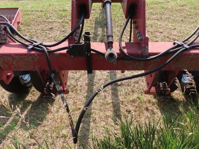 Image of International Harvester 5000 equipment image 3