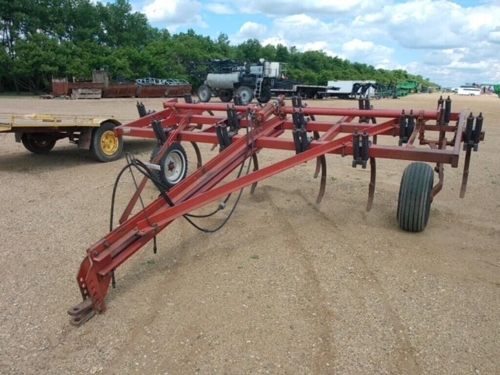 Case IH 5500 Equipment Image0