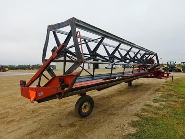 Image of Case IH 725 equipment image 2