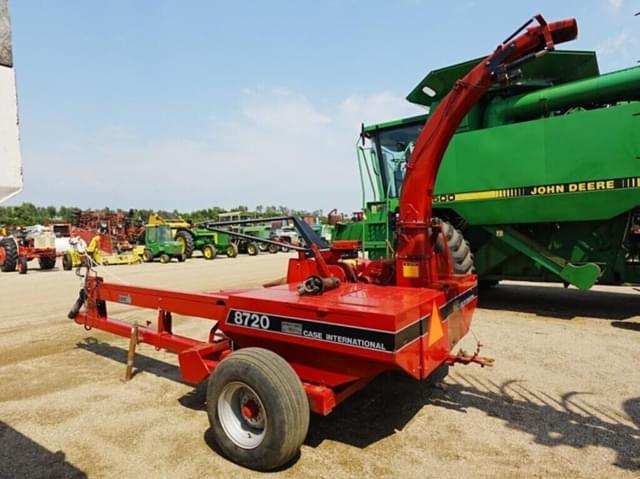 Image of Case IH 8720 equipment image 2