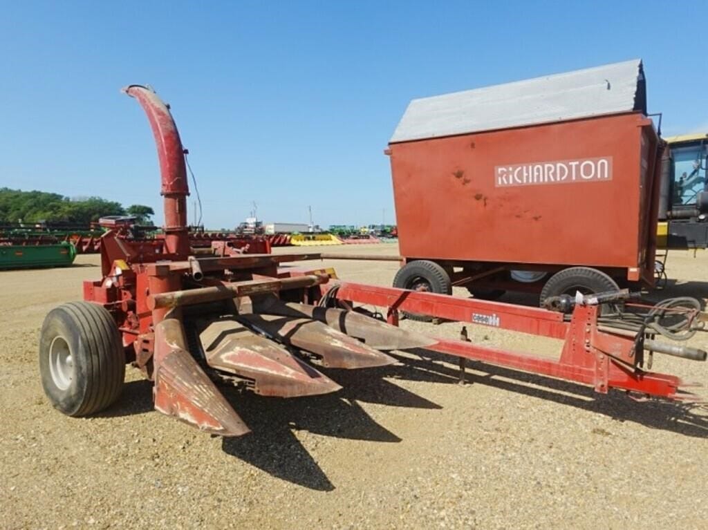 Case IH 8730 Equipment Image0