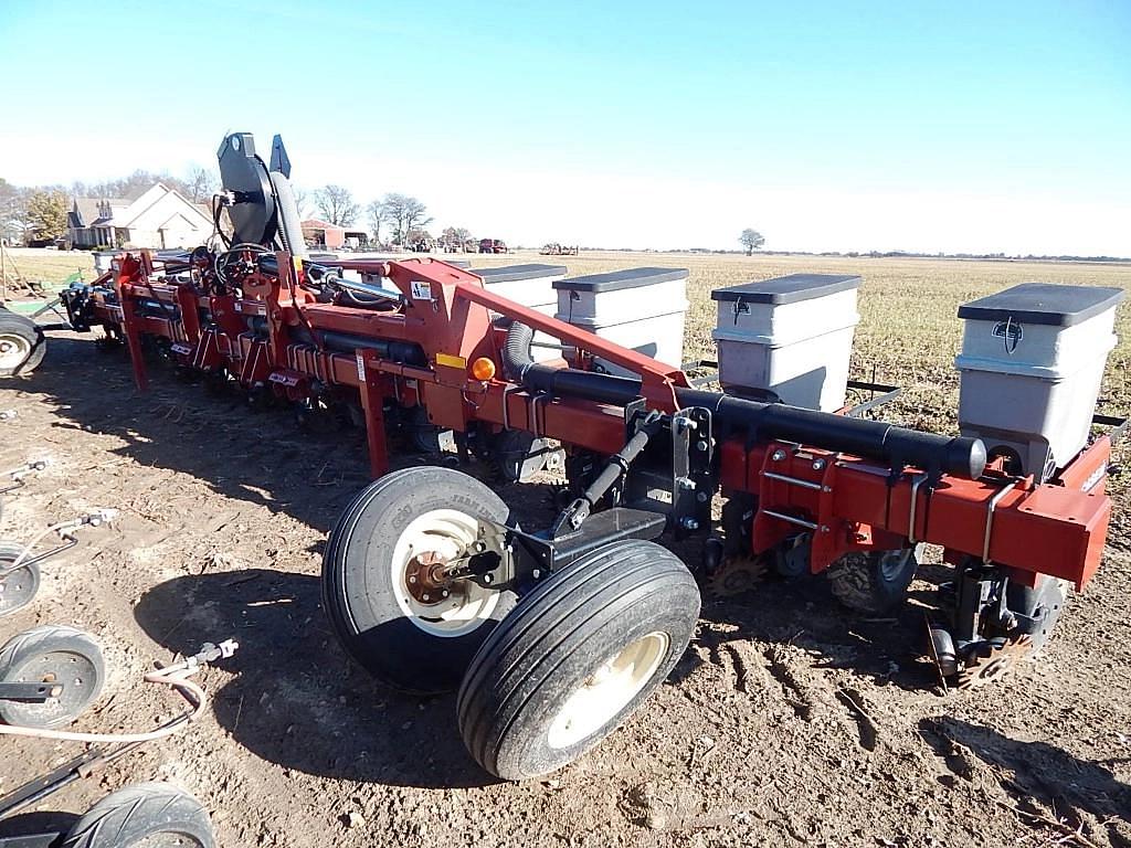 Image of Case IH 1230 Image 0